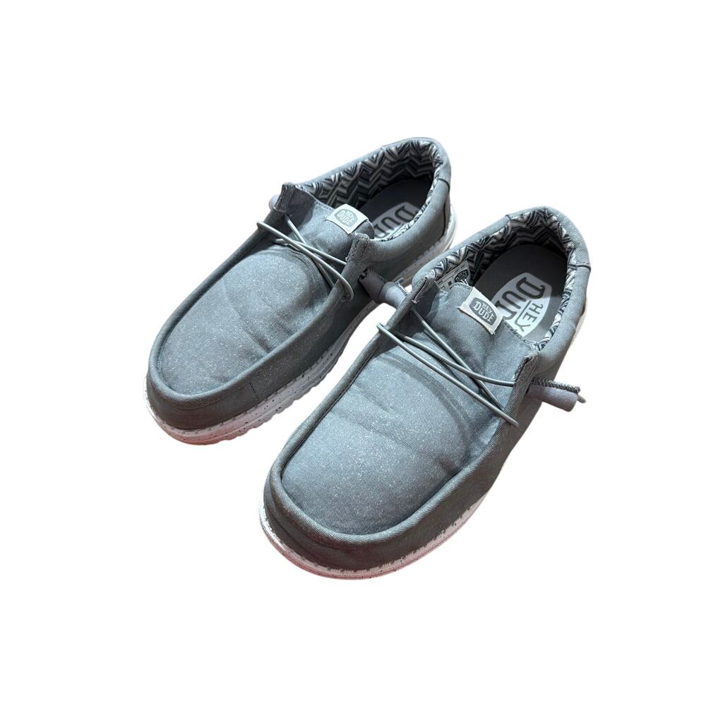 Hey Dude Wally Canvas Light Grey Men's Size 9 Wide Slip On Shoes - Picture 2 of 8
